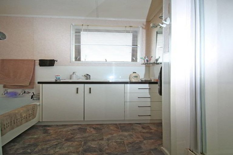 Photo of property in 28 Tawavale Street, Pukehangi, Rotorua, 3015