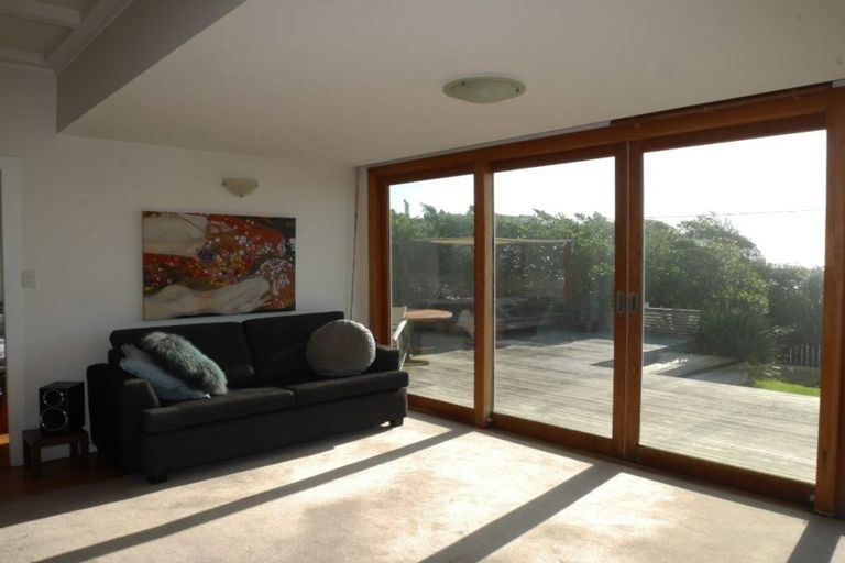 Photo of property in 106 The Parade, Paekakariki, 5034