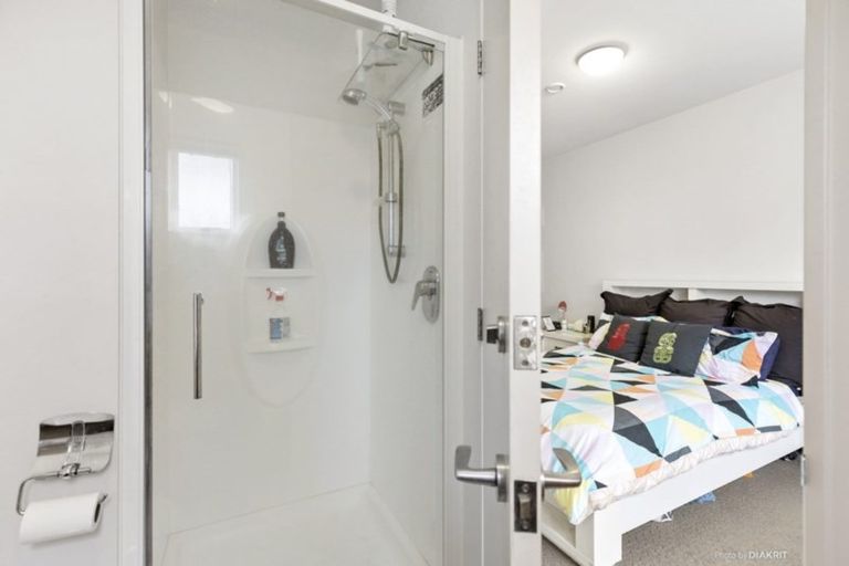 Photo of property in Budget Car Rental, 4/81 Ghuznee Street, Te Aro, Wellington, 6011