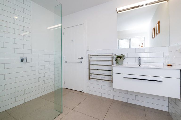 Photo of property in 20 Aparima Place, Awatoto, Napier, 4110