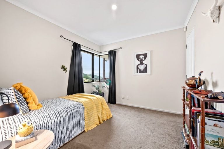 Photo of property in 102 Kirton Drive, Riverstone Terraces, Upper Hutt, 5018
