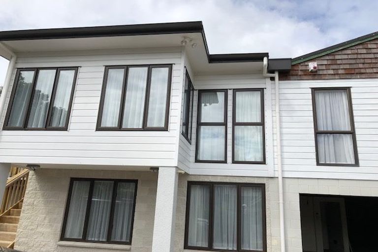 Photo of property in 26 Hoylake Place, Wattle Downs, Auckland, 2103