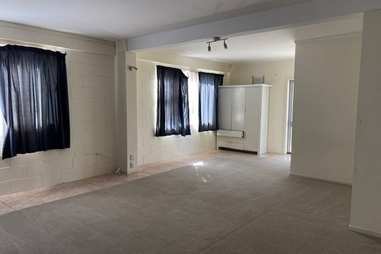 Photo of property in 5 The Crest, Sunnyhills, Auckland, 2010