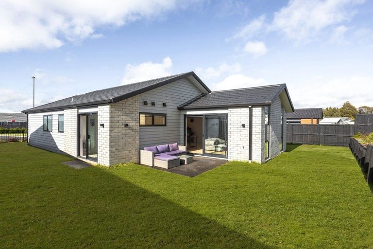 Photo of property in 11 Temepara Drive, Temple View, 3218