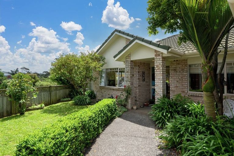 Photo of property in 47 Corta Bella Place, Golflands, Auckland, 2013