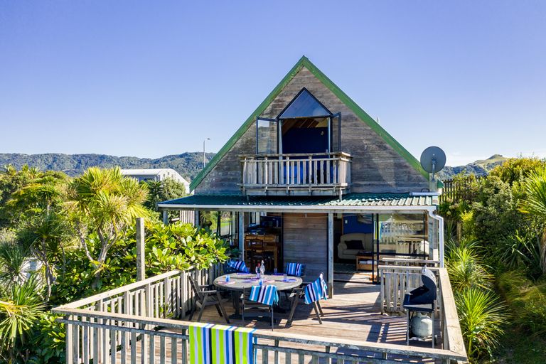 Photo of property in 52 Cullen Street, Mangawhai Heads, Mangawhai, 0505