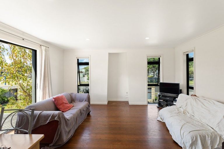 Photo of property in 4 Captain Wood Avenue, Whitianga, 3510