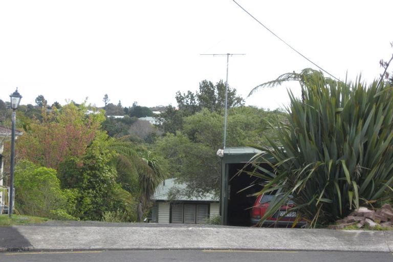 Photo of property in 10 Tasman Street, Vogeltown, New Plymouth, 4310