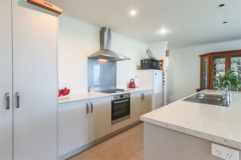 Photo of property in 16 Kahikatea Street, Inglewood, 4330