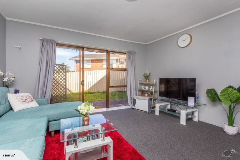 Photo of property in 1/14 Mcdonald Crescent, Mount Wellington, Auckland, 1060