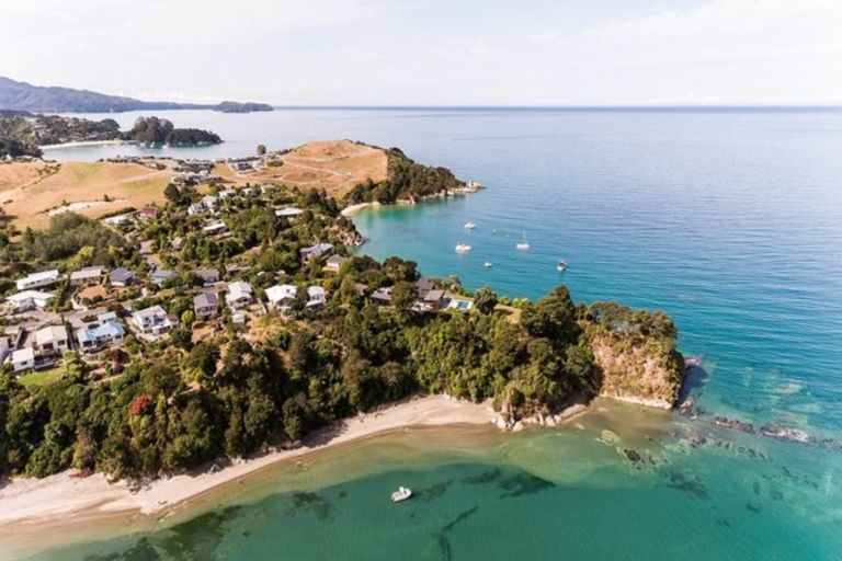 Photo of property in 26 Anarewa Crescent, Kaiteriteri, Motueka, 7197