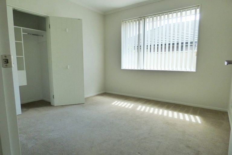 Photo of property in 7 Erceg Way, Rosehill, Papakura, 2113