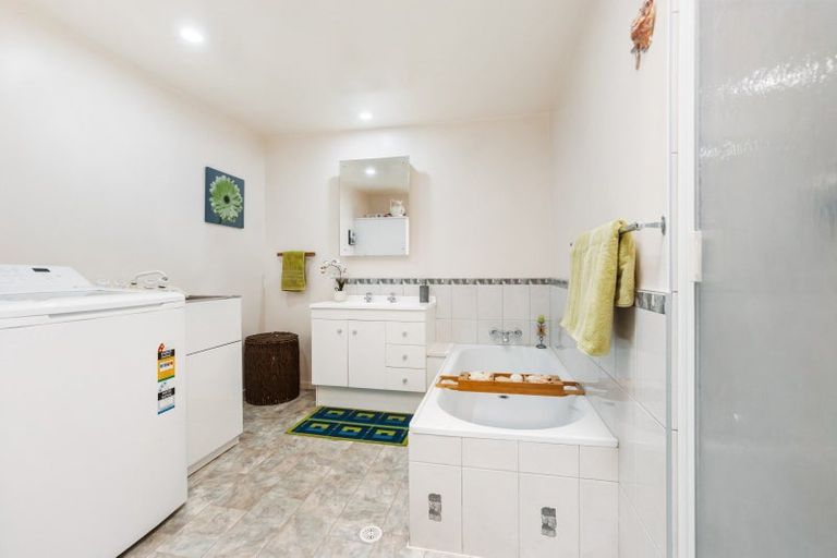 Photo of property in 61 Ortive Street, Cromwell, 9310