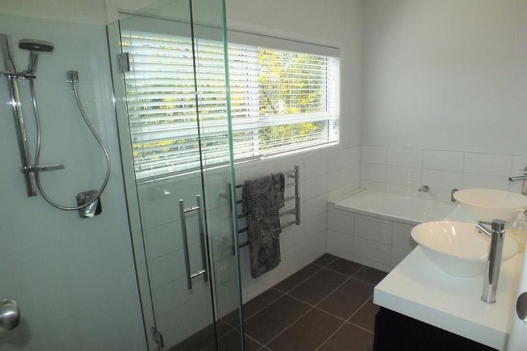 Photo of property in 16 Poynder Avenue, Merivale, Christchurch, 8014
