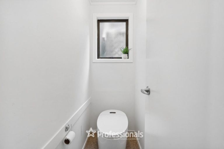 Photo of property in 79 Sunbrae Drive, Silverstream, Upper Hutt, 5019