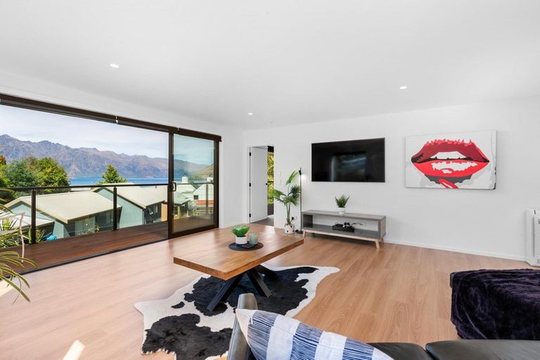 Photo of property in 5c Aspen Grove, Fernhill, Queenstown, 9300