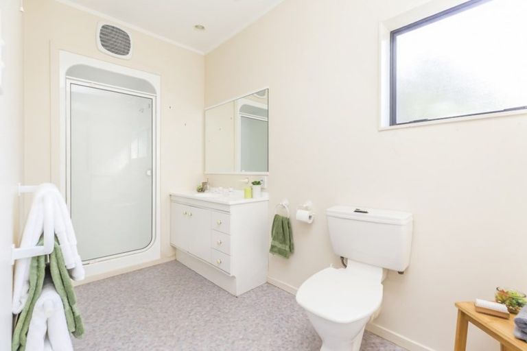 Photo of property in 48 Tio Tio Road, Miramar, Wellington, 6022