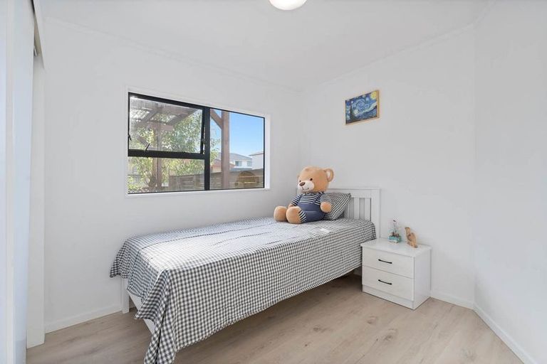 Photo of property in 13 Lesa Annis Place, Henderson, Auckland, 0612