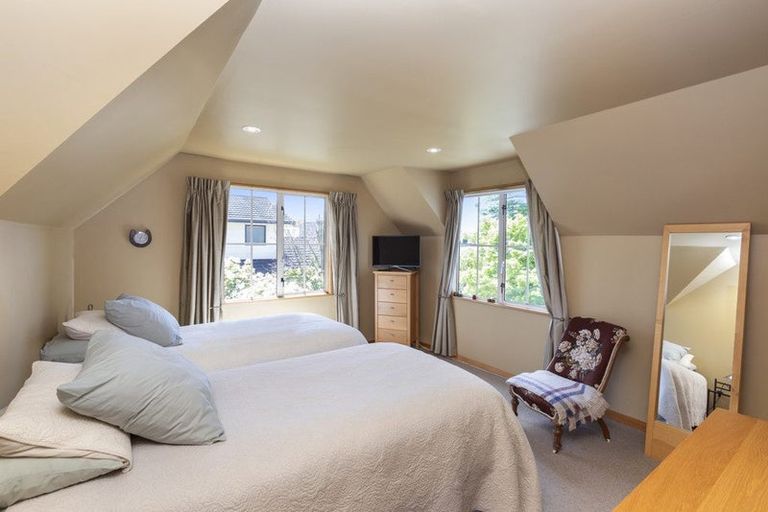 Photo of property in 1/26 Strowan Road, Strowan, Christchurch, 8052