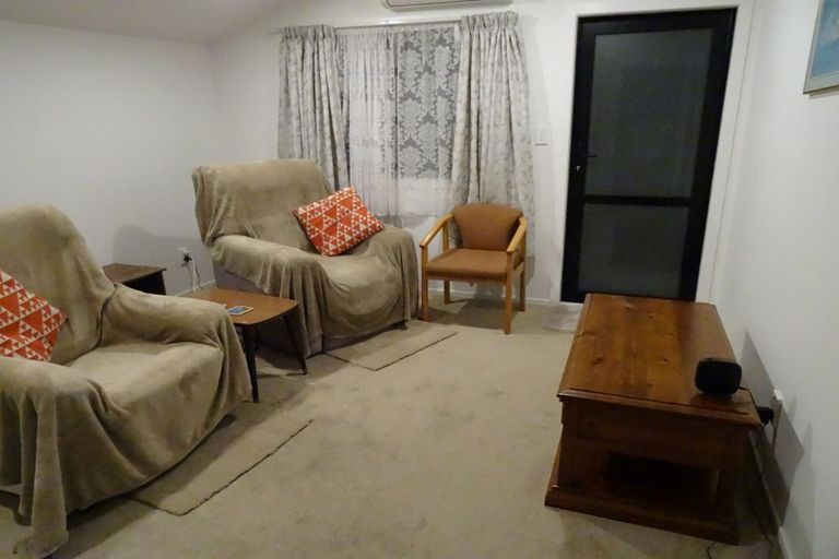 Photo of property in 19 Faram Place, Massey, Auckland, 0614