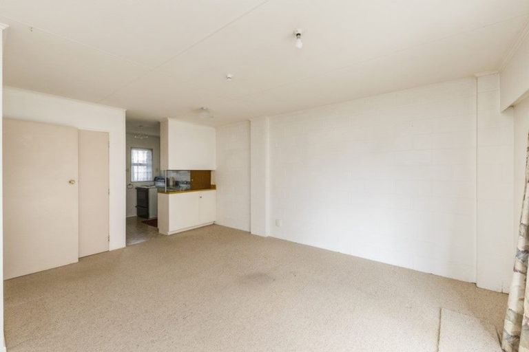 Photo of property in 2/364 Featherston Street, Palmerston North, 4414