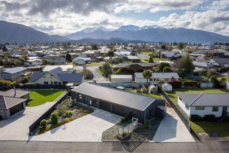 Photo of property in 27 Tawera Place, Te Anau, 9679