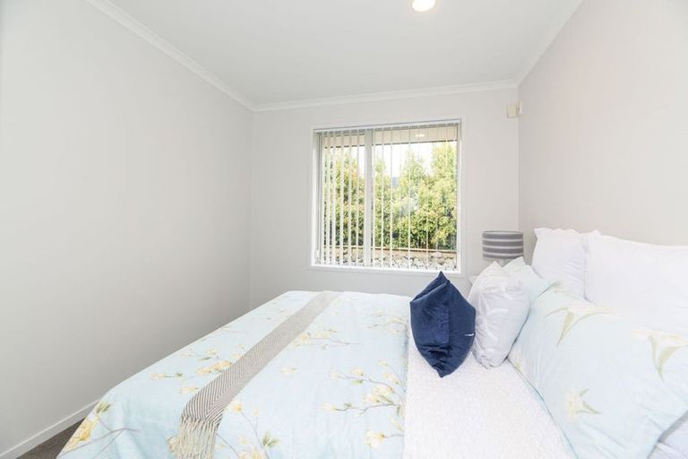 Photo of property in 595 Great South Road, Rosehill, Papakura, 2113