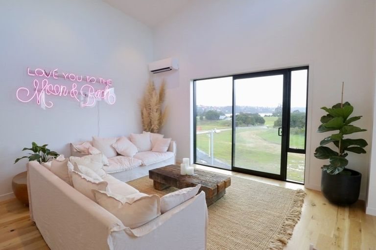 Photo of property in 16 Catalina Bay Drive, Hobsonville, Auckland, 0616