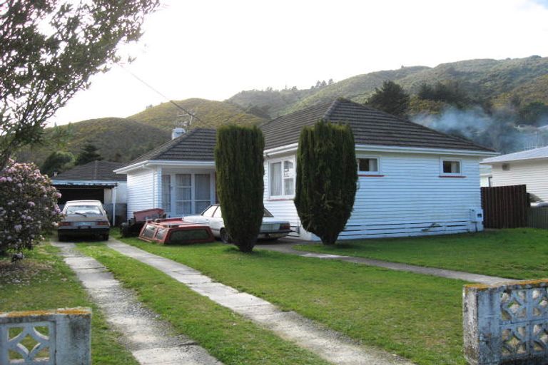 Photo of property in 109 Wood Street, Wainuiomata, Lower Hutt, 5014