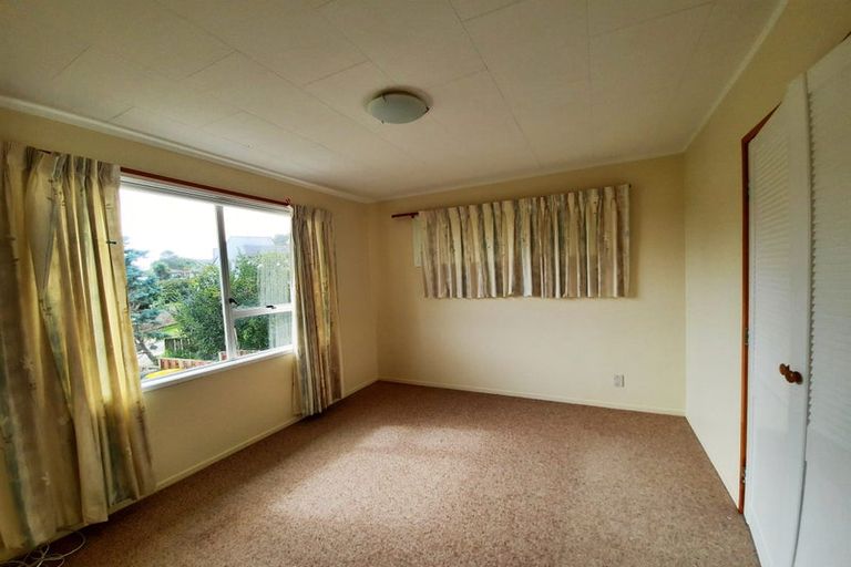 Photo of property in 23 Cairngorm Place, Highland Park, Auckland, 2010