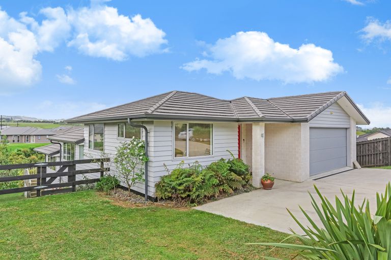 Photo of property in 68 Helenslee Road, Pokeno, 2402