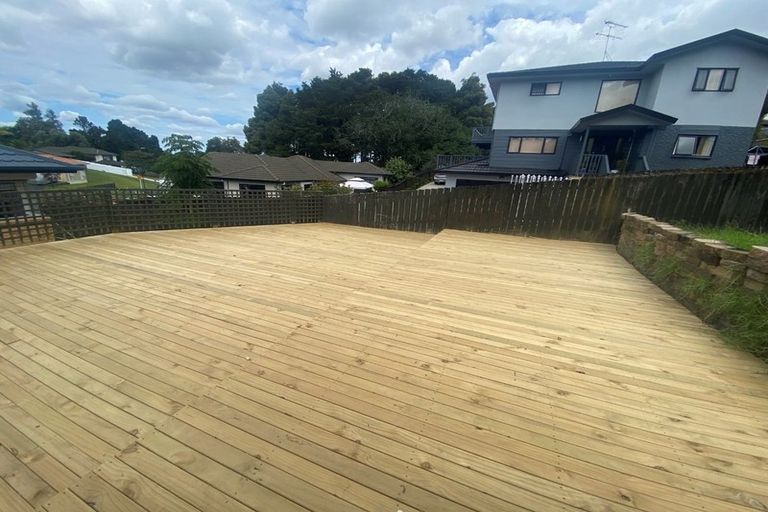 Photo of property in 17 De Havilland Drive, Goodwood Heights, Auckland, 2105