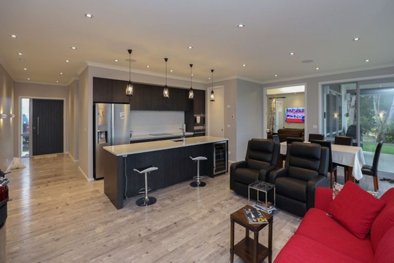 Photo of property in 169 Kimihia Road, Huntly, 3771