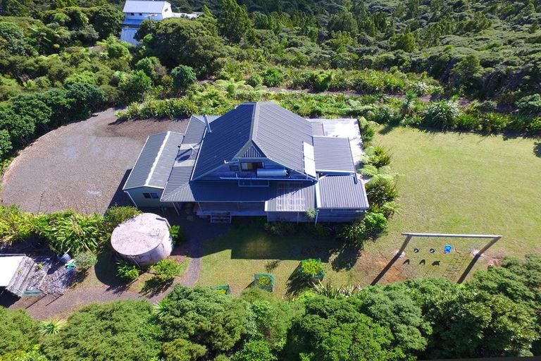 Photo of property in 126 Lone Kauri Road, Karekare, Auckland, 0772