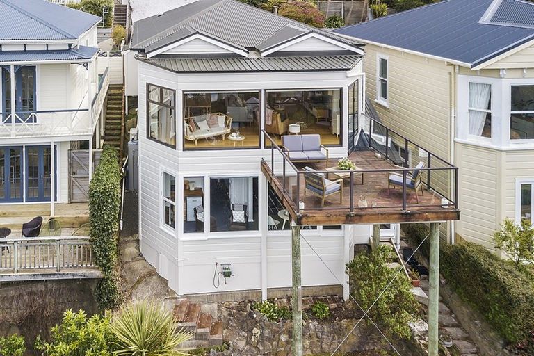 Photo of property in 33 Karepa Street, Brooklyn, Wellington, 6021