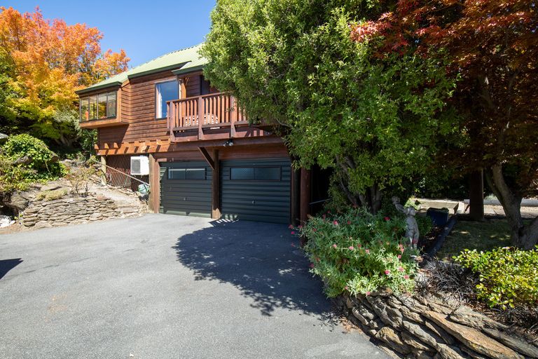 Photo of property in 1 Craig Place, Bridge Hill, Alexandra, 9320