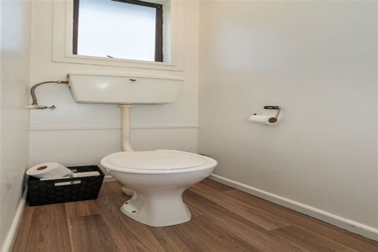 Photo of property in 15 High Street, Milton, 9220