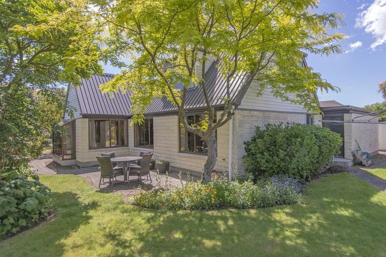 Photo of property in 31 O'connor Place, Burnside, Christchurch, 8053