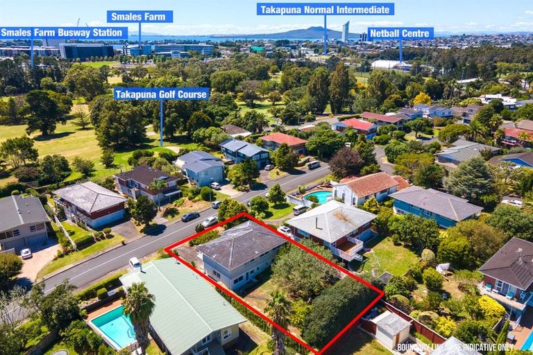 Photo of property in 15 Marywil Crescent, Hillcrest, Auckland, 0627