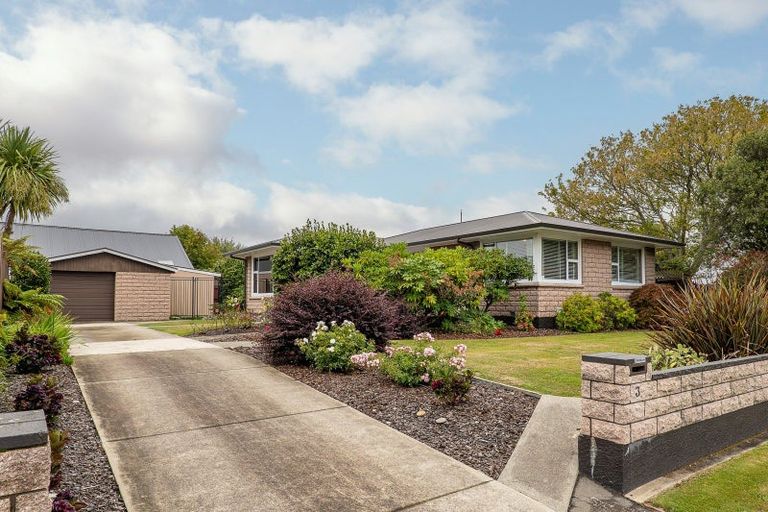 Photo of property in 3 Gloaming Place, Sockburn, Christchurch, 8042