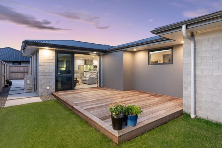 Photo of property in 204 Te Okuroa Drive, Papamoa, 3118