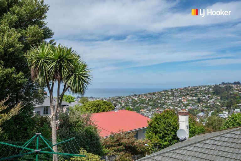 Photo of property in 112 Oakwood Avenue, Balaclava, Dunedin, 9011