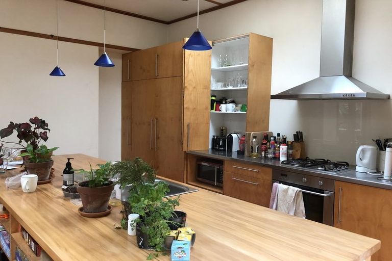 Photo of property in 60 Renwick Place, Nelson South, Nelson, 7010