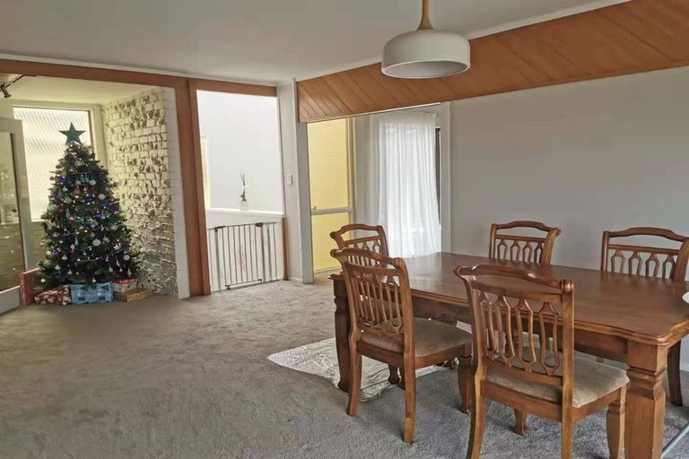 Photo of property in 23 Puketea Street, Blockhouse Bay, Auckland, 0600