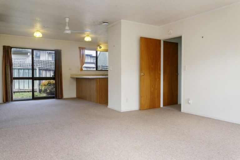 Photo of property in 2/137 Te Heuheu Street, Taupo, 3330