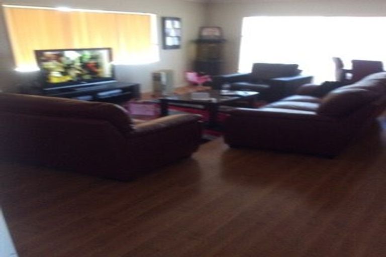 Photo of property in 27b Sturdee Road, Manurewa, Auckland, 2102