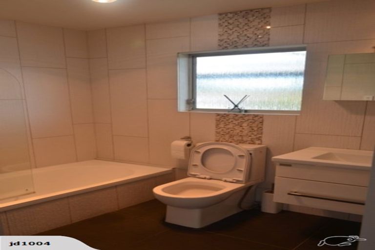 Photo of property in 296 Royal Road, Massey, Auckland, 0614