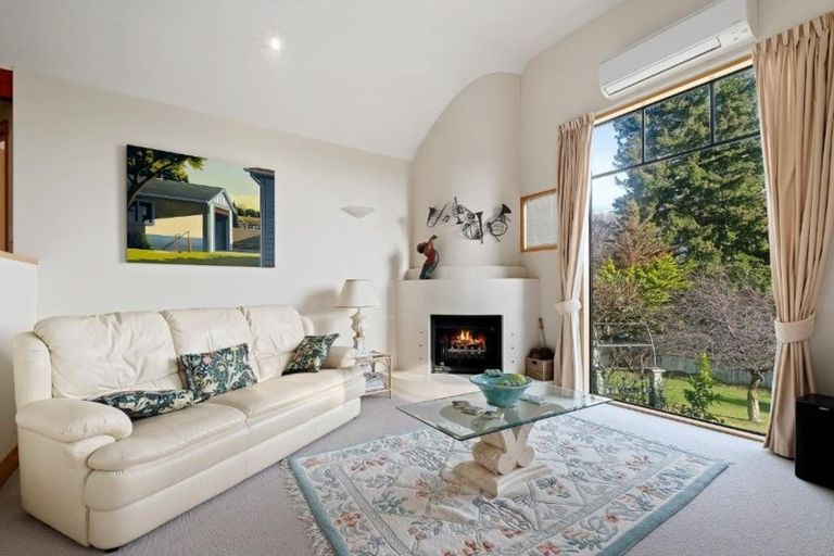 Photo of property in 38 Beacon Point Road, Wanaka, 9305