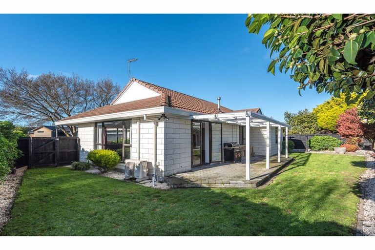 Photo of property in 17 Lovelock Street, Dallington, Christchurch, 8061