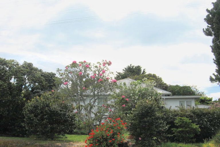 Photo of property in 2 Parkinson Street, Tolaga Bay, 4077